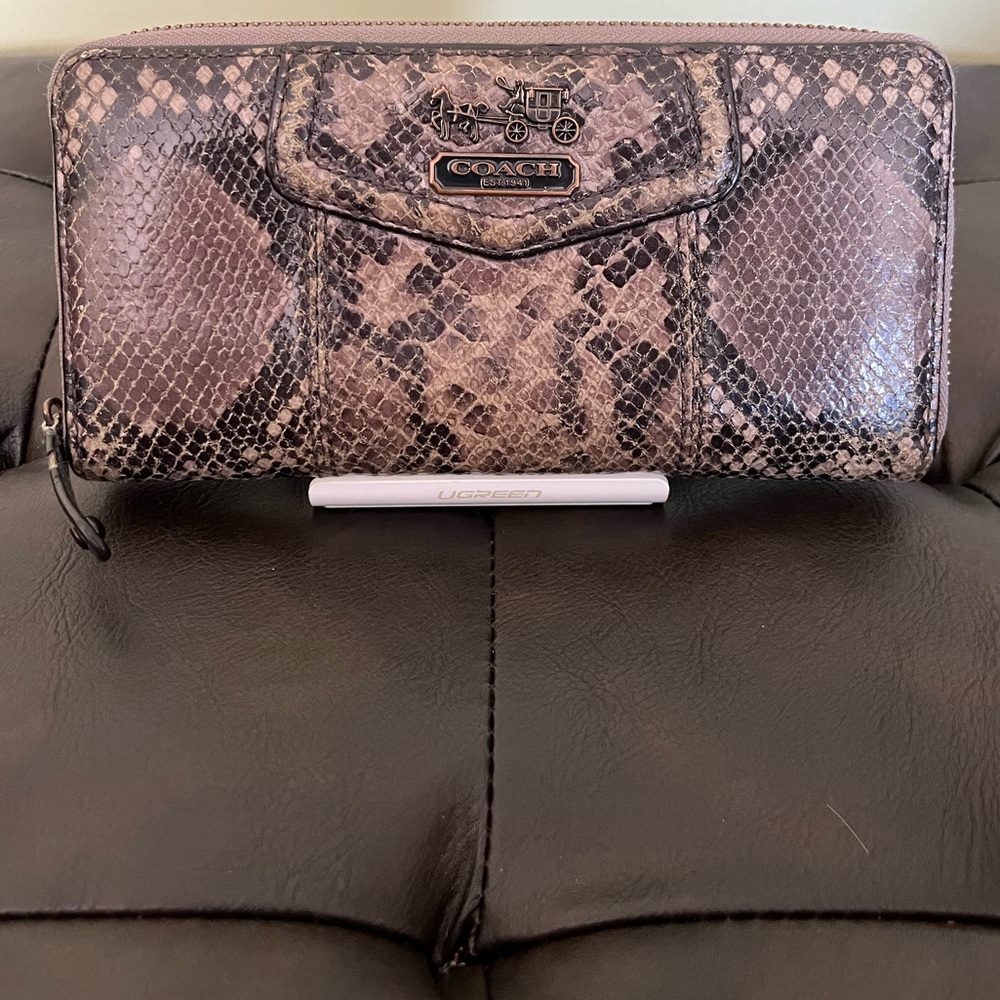 Coach wallet